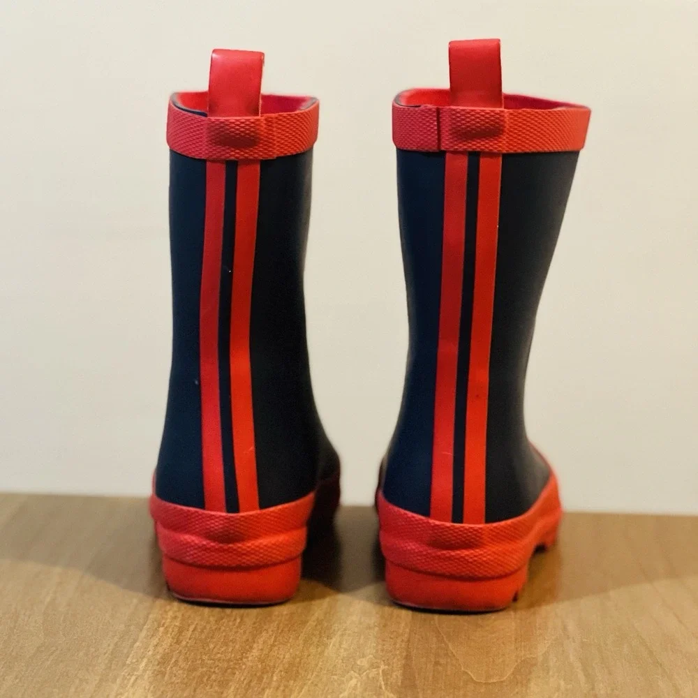 Hatley Classic Children's Rubber‎ Rain Boots, Size 7 Matte Navy Blue & Red Kids